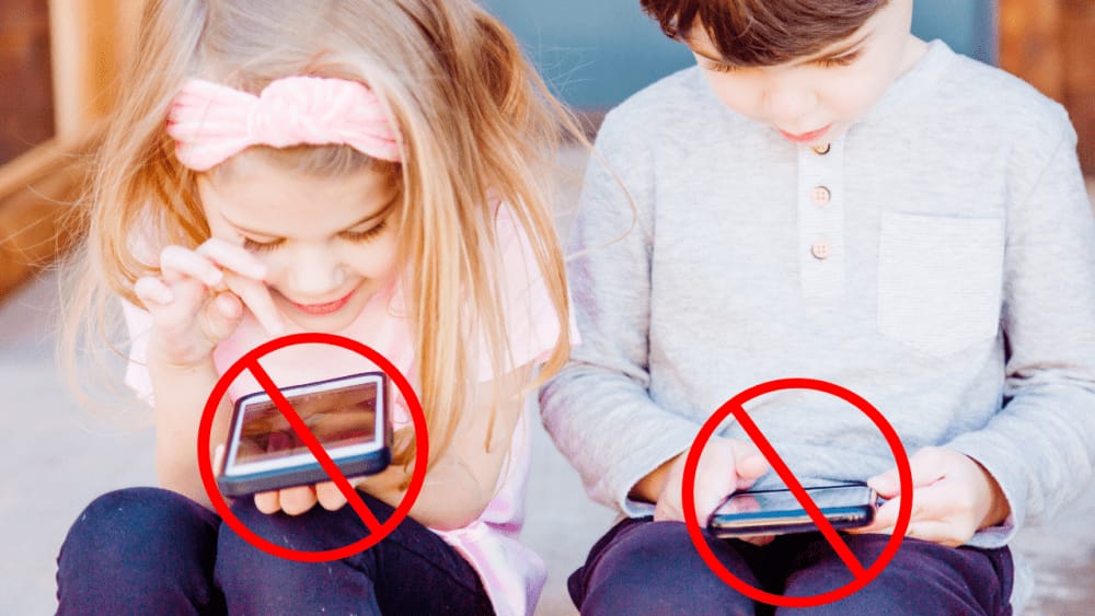 How Dangerous Are Gadgets Like Mobile For Children’s Eyes? Every Parent Should Know These Important Things