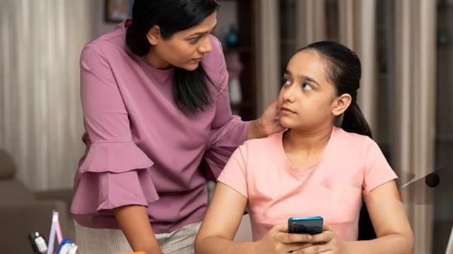 How to Help Your Daughter If She Starts Her Period at a Young Age