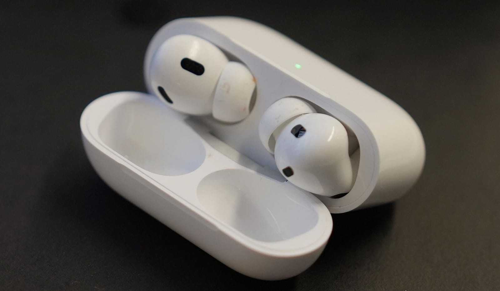 Can Earbuds Also Lead To Data Theft And Privacy Breaches